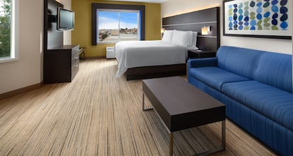 Holiday Inn Express Suites Belmont by IHG