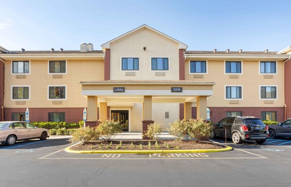 Exterior - Extended Stay America Suites Philadelphia Bensalem (Bensalem)