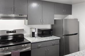 Room, 1 Bedroom, Non Smoking (1 King Bed with SofaBed) | In-room safe, desk, blackout drapes, soundproofing