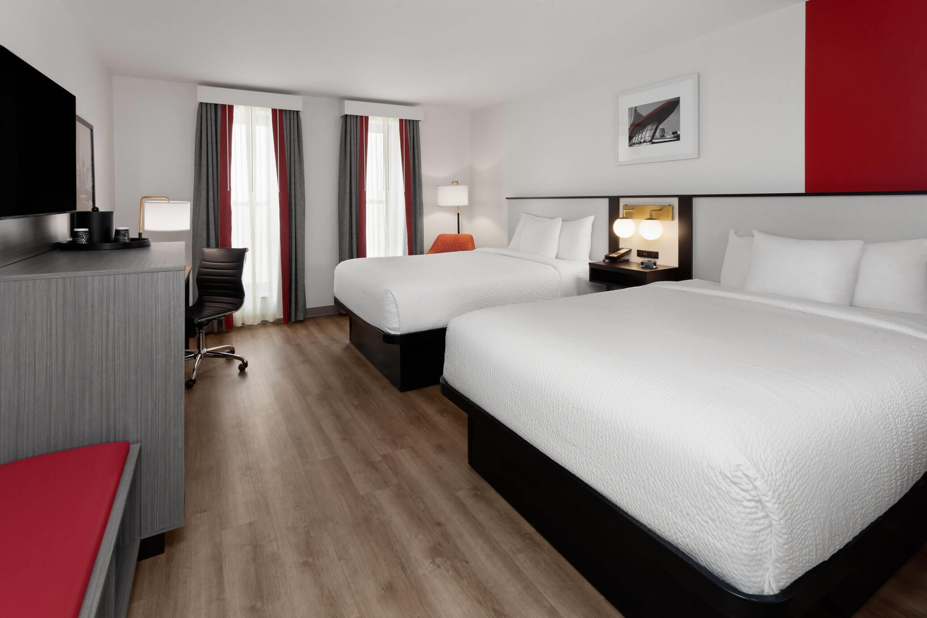 客房, 2 張加大雙人床, 非吸煙房 | 客房內保險箱、書桌、遮光布/窗簾、隔音