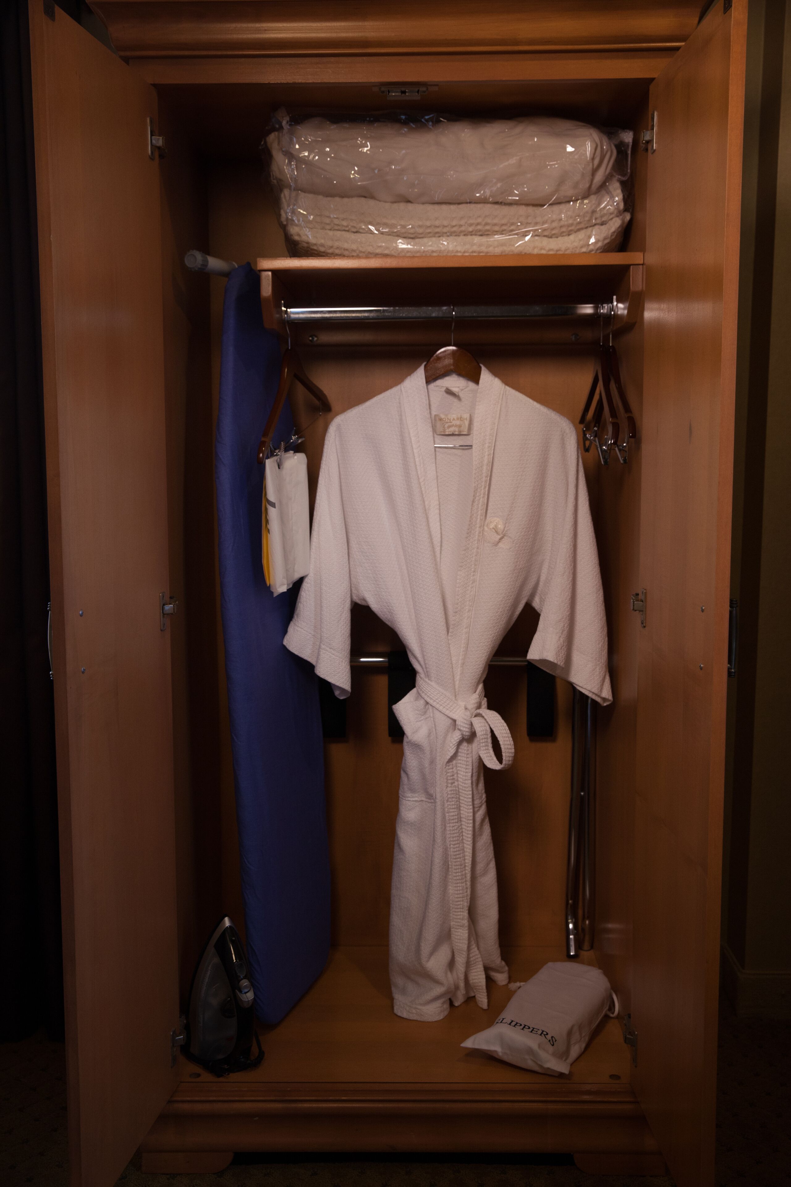 egyptian cotton sheets, premium bedding, down duvets, pillow-top beds