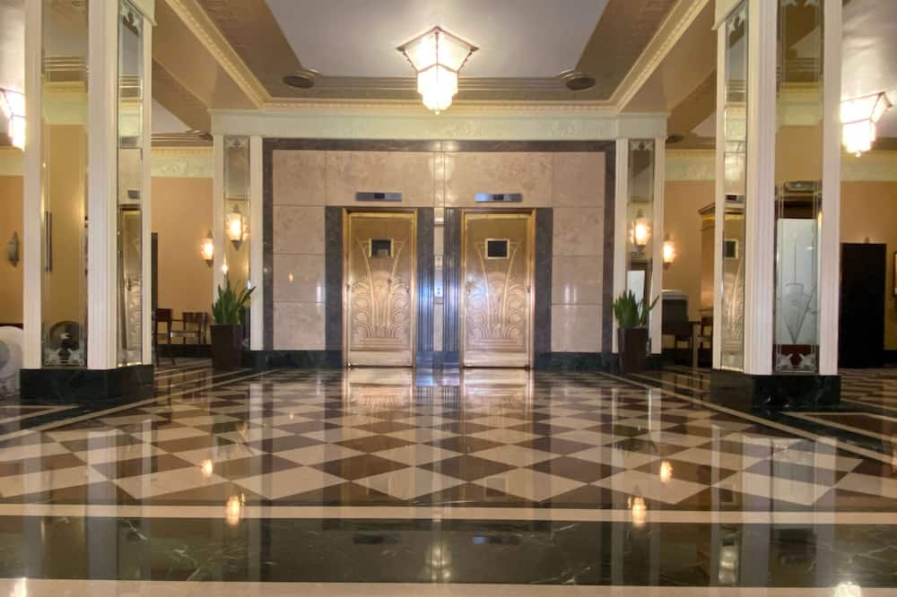 Ambassador Hotel Milwaukee, Trademark Collection by Wyndham