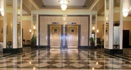 Ambassador Hotel Milwaukee, Trademark Collection by Wyndham