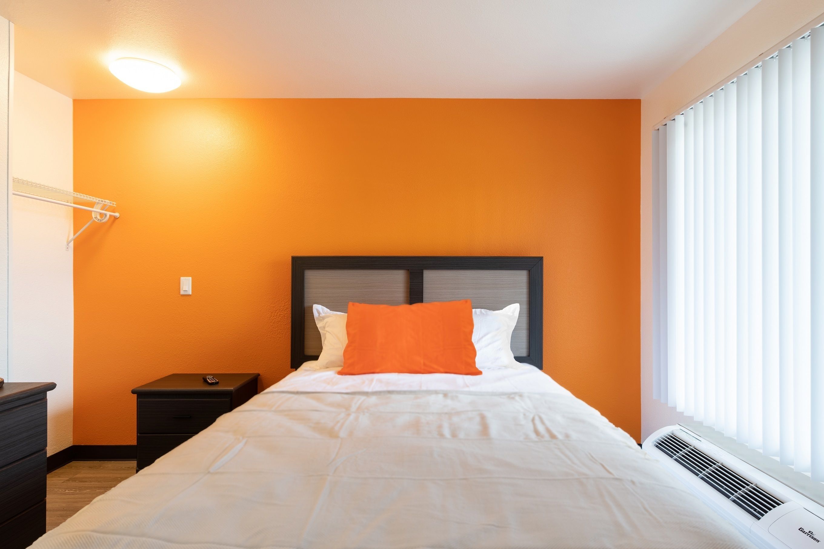 studio, 1 queen bed | desk, free wifi, bed sheets, wheelchair access