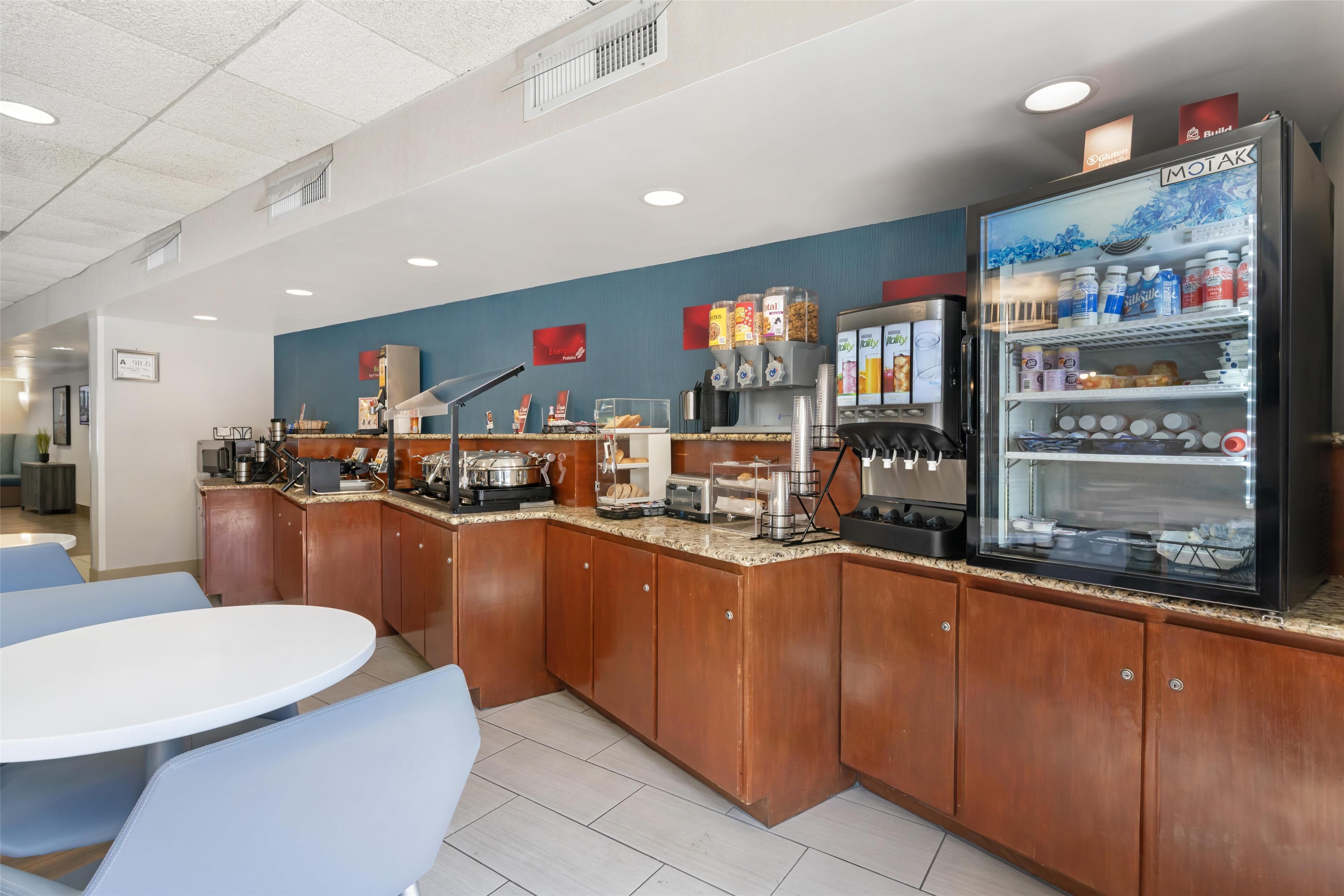 free daily full breakfast