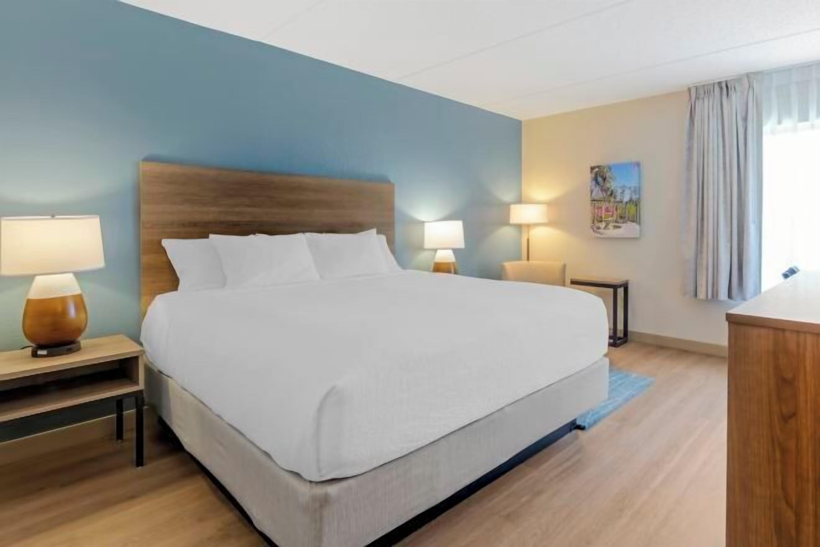 Ylelliset vuodevaatteet, työpöytä