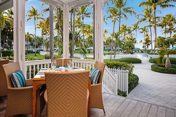 Lunch served at Tranquility Bay Beachfront Hotel and Resort