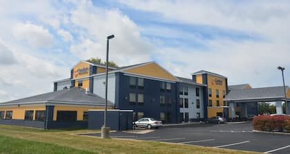 Comfort Inn & Suites Maumee - Toledo (I80-90)