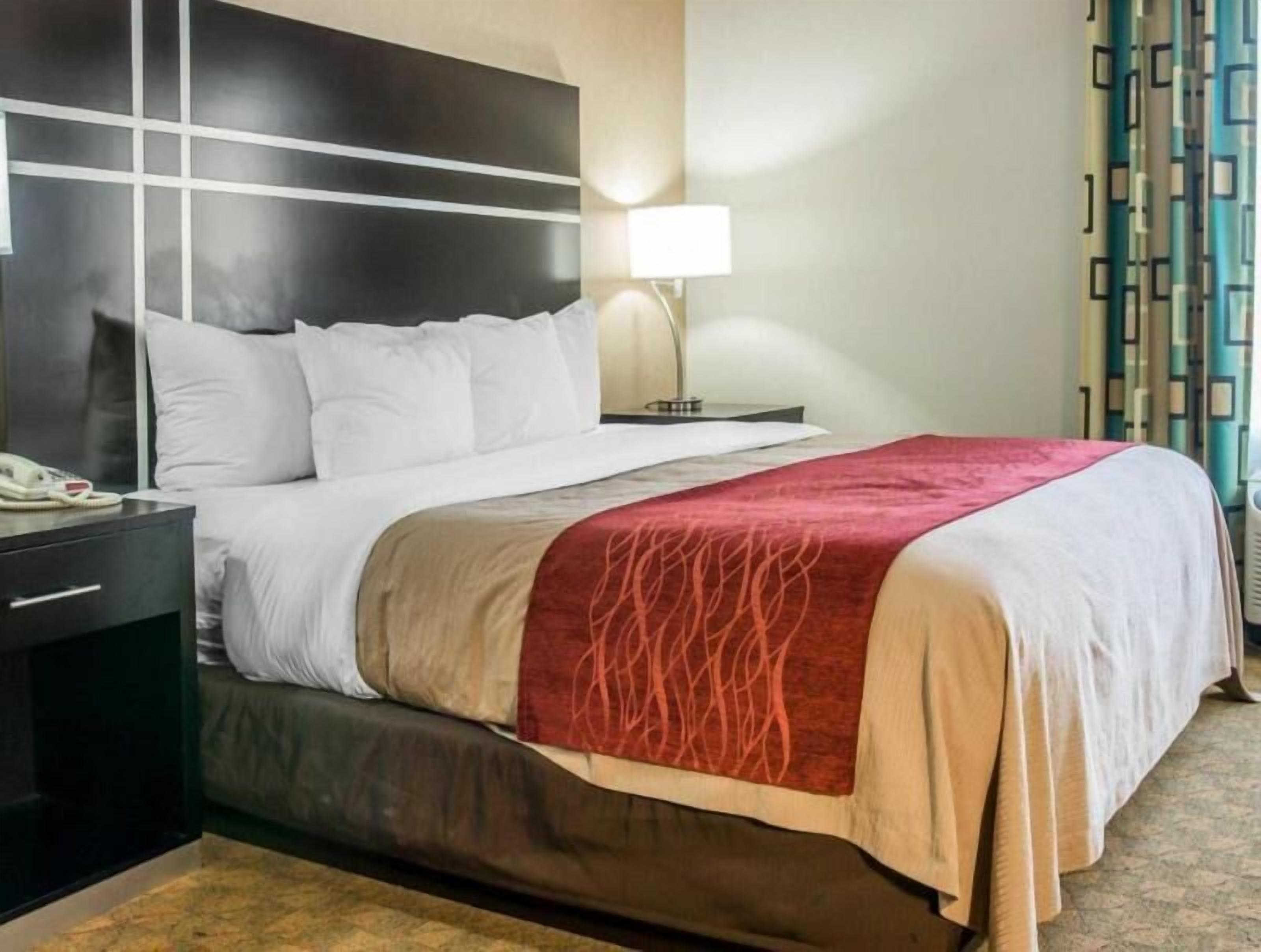 Individually furnished, desk, iron/ironing board, free WiFi