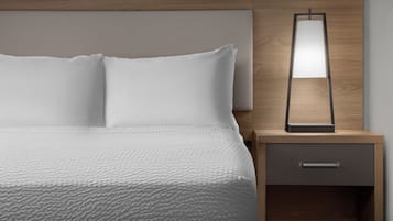 Bureau, espace de travail pour ordinateur portable, rideaux occultants