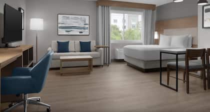 Candlewood Suites Jacksonville Southpoint by IHG