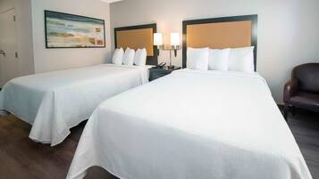 Studio, 2 Double Beds, Non Smoking | Desk, laptop workspace, iron/ironing board, WiFi (free)