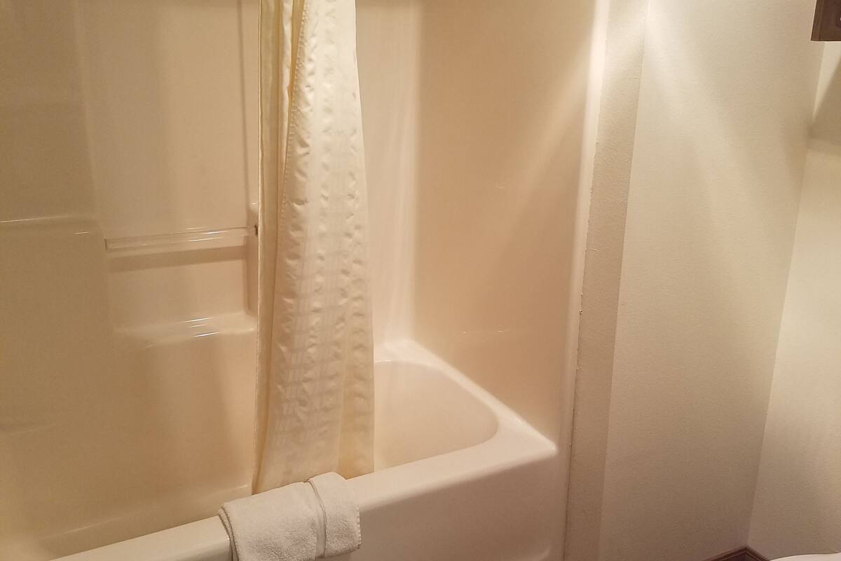 standard loft, multiple beds, mountain view | bathroom | hair dryer, towels