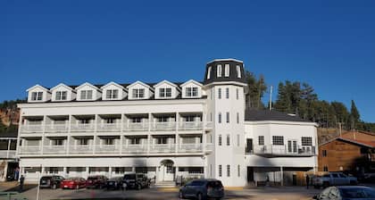 Roosevelt Inn Mount Rushmore