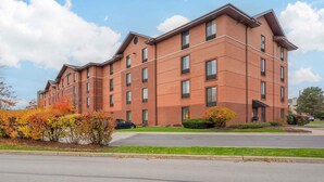 Unclassified image, 3 of 37, button - Extended Stay America Suites Chicago Lombard Yorktown Center (Lombard)