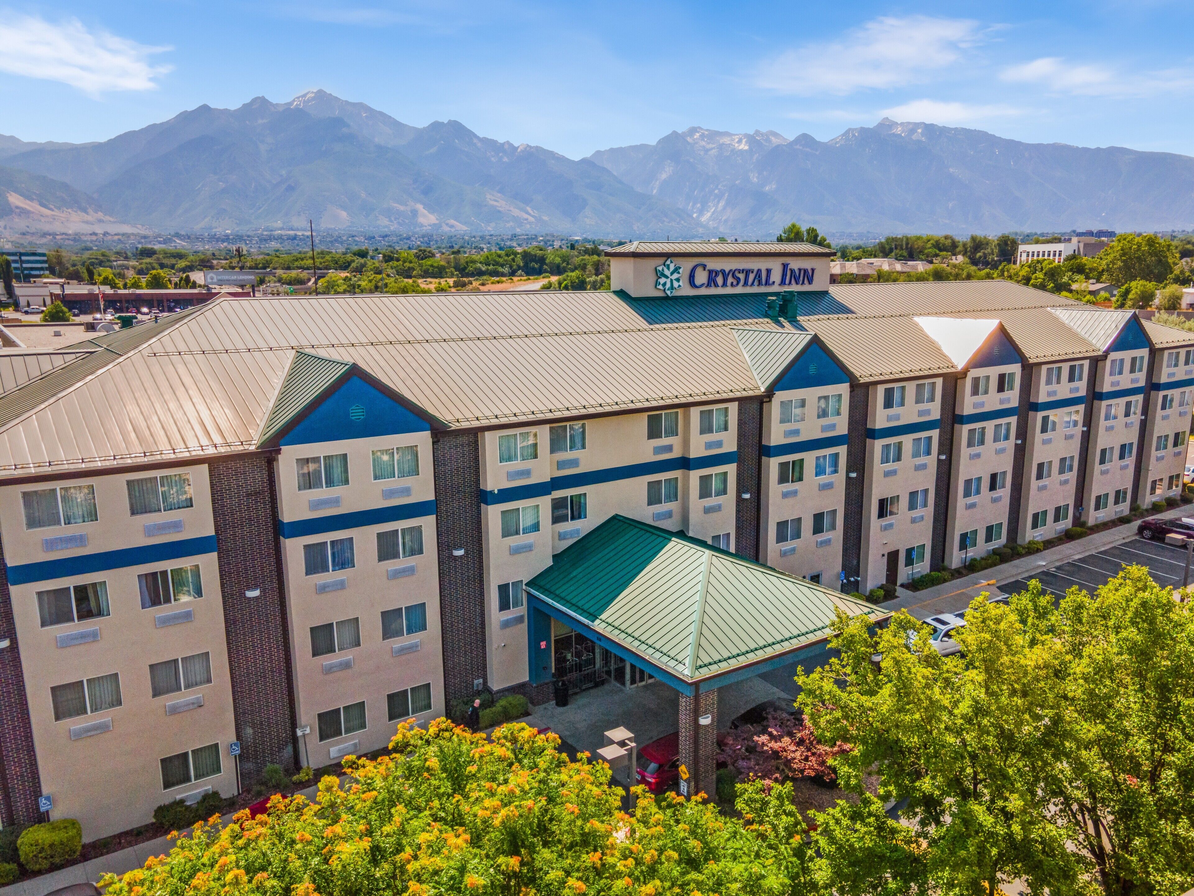 Photo - Crystal Inn Hotel & Suites - Midvalley