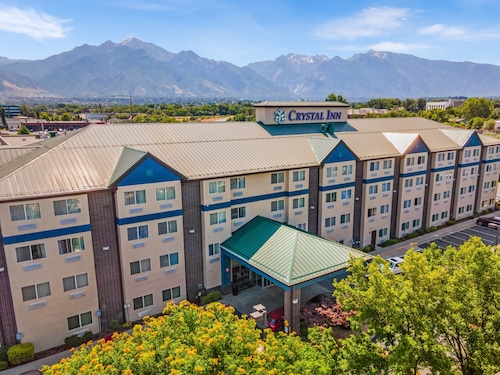 Crystal Inn Hotel & Suites Midvalley