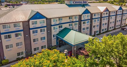 Crystal Inn Hotel & Suites Midvalley