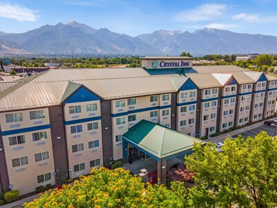 Crystal Inn Hotel & Suites Midvalley