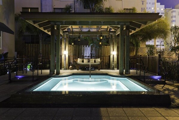 Outdoor pool, free cabanas