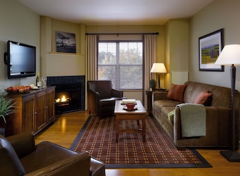 Green Mountain Suites Hotel