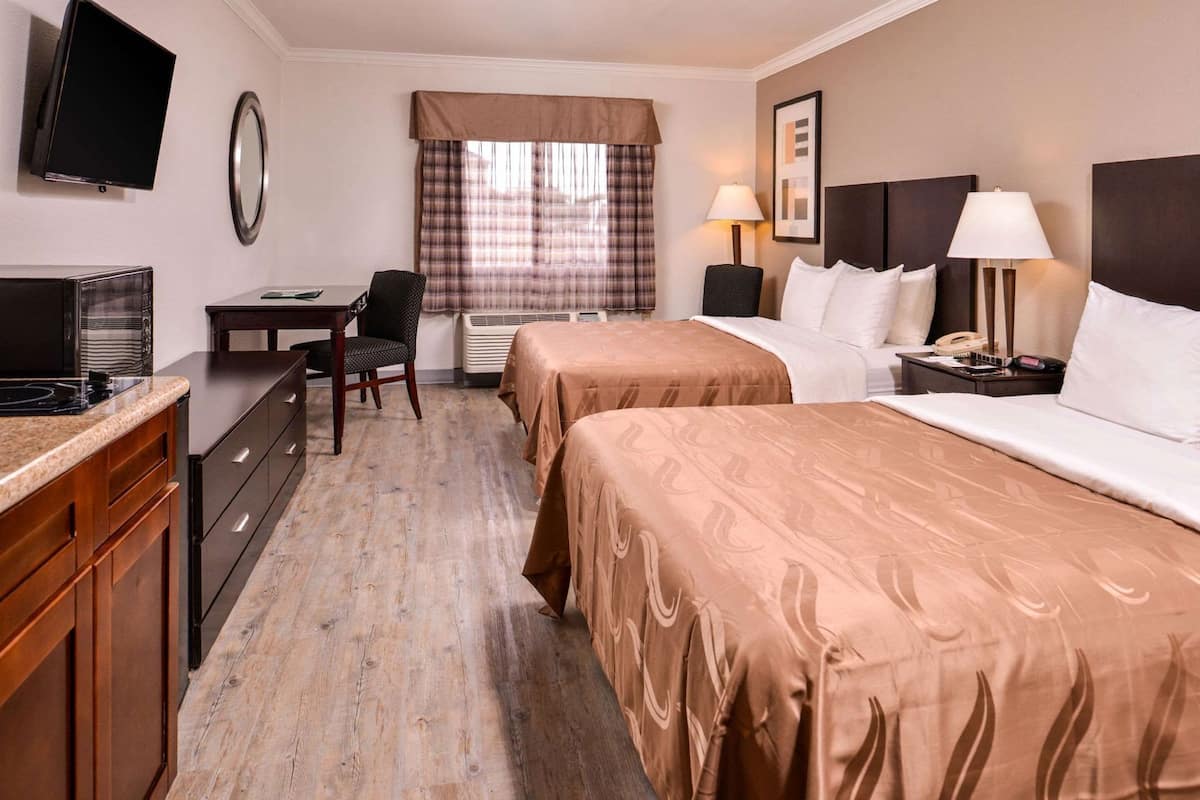 In-room safe, desk, iron/ironing board, cots/infant beds