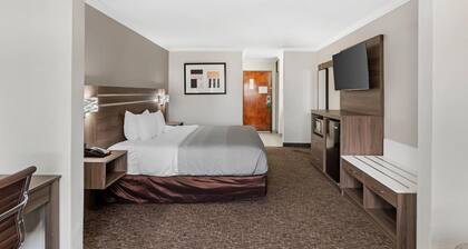 Quality Inn & Suites Beaumont