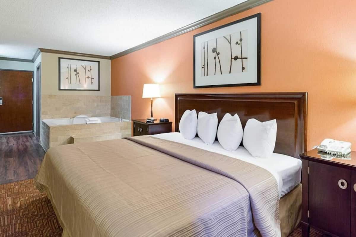 In-room safe, desk, iron/ironing board, cots/infant beds