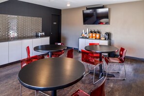 Free daily full breakfast 