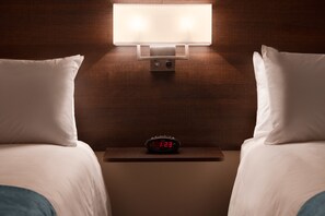 Premium bedding, pillow-top beds, desk, laptop workspace - Steam Plant Hotel Spokane, an Ascend Collection Hotel (Spokane)