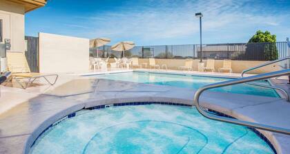 Days Inn by Wyndham Phoenix North