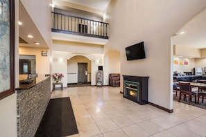 Lobby - Quality Inn & Suites Caseyville - St. Louis (Caseyville)