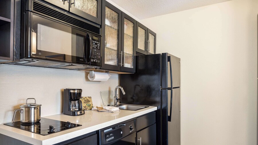 Sonesta Simply Suites Houston Brookhollow