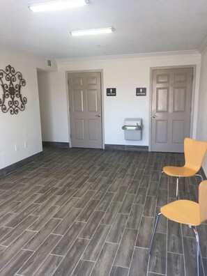 Lobby - Extended Stay (Pensacola)
