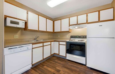 Extended Stay America Select Suites Jacksonville Southpoint
