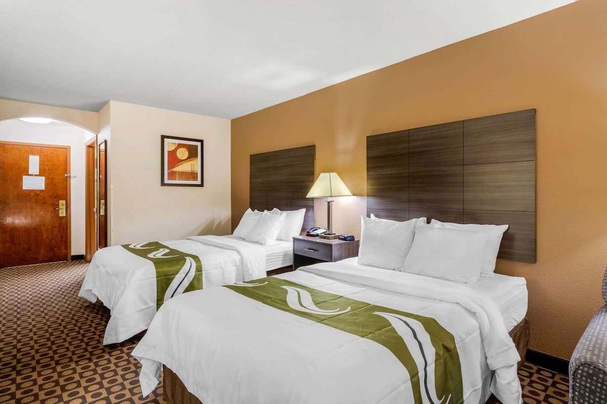 Desk, iron/ironing board, rollaway beds, free WiFi