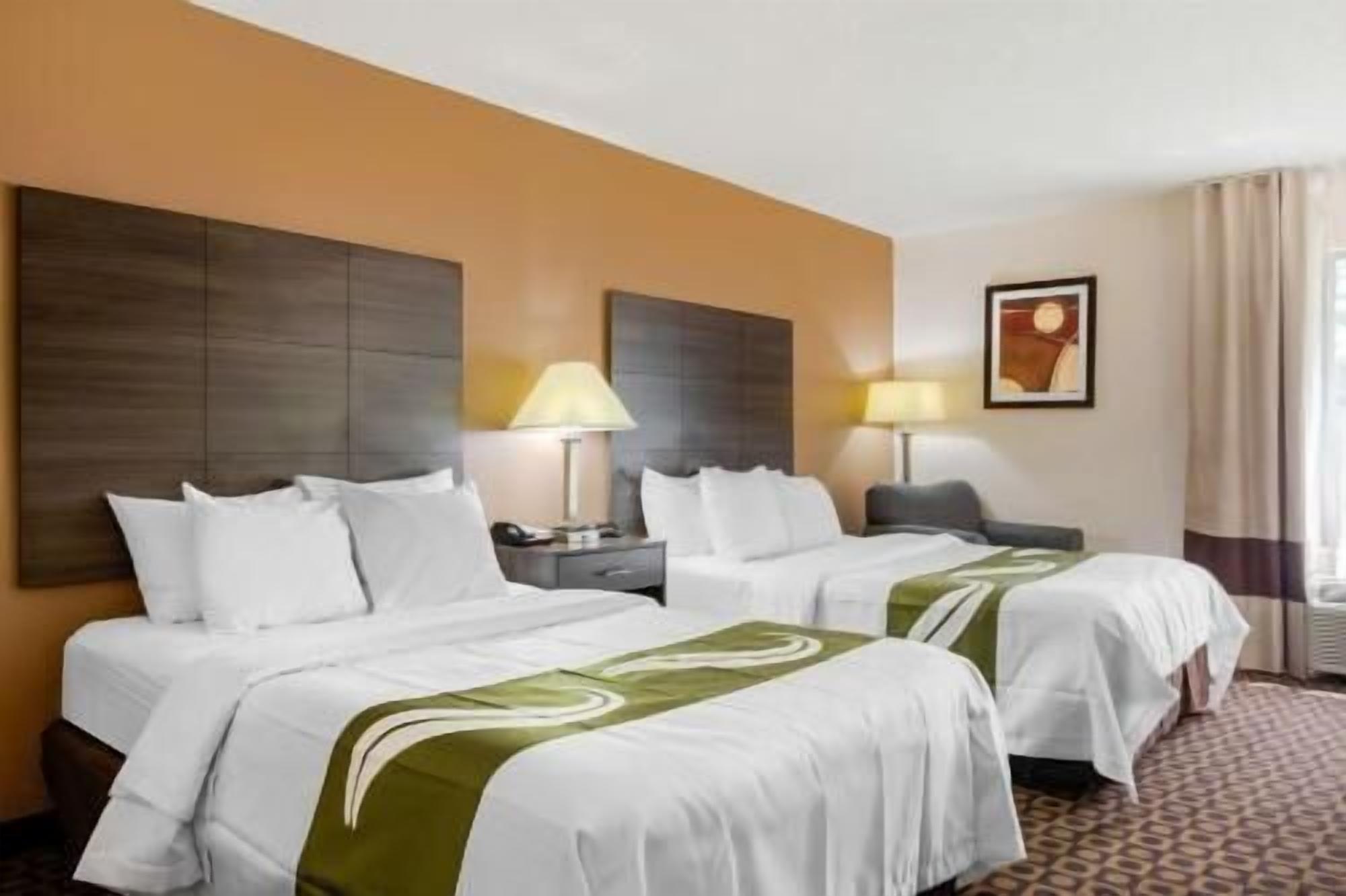 Desk, iron/ironing board, rollaway beds, free WiFi