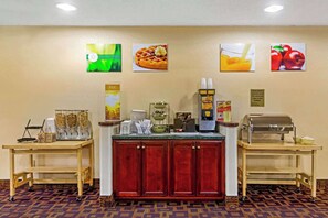 Buffet déjeuner gratuit tous les jours