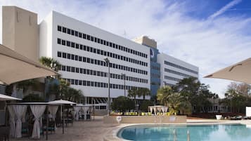 Outdoor pool, open 8:00 AM to 10:00 PM, free cabanas, sun loungers