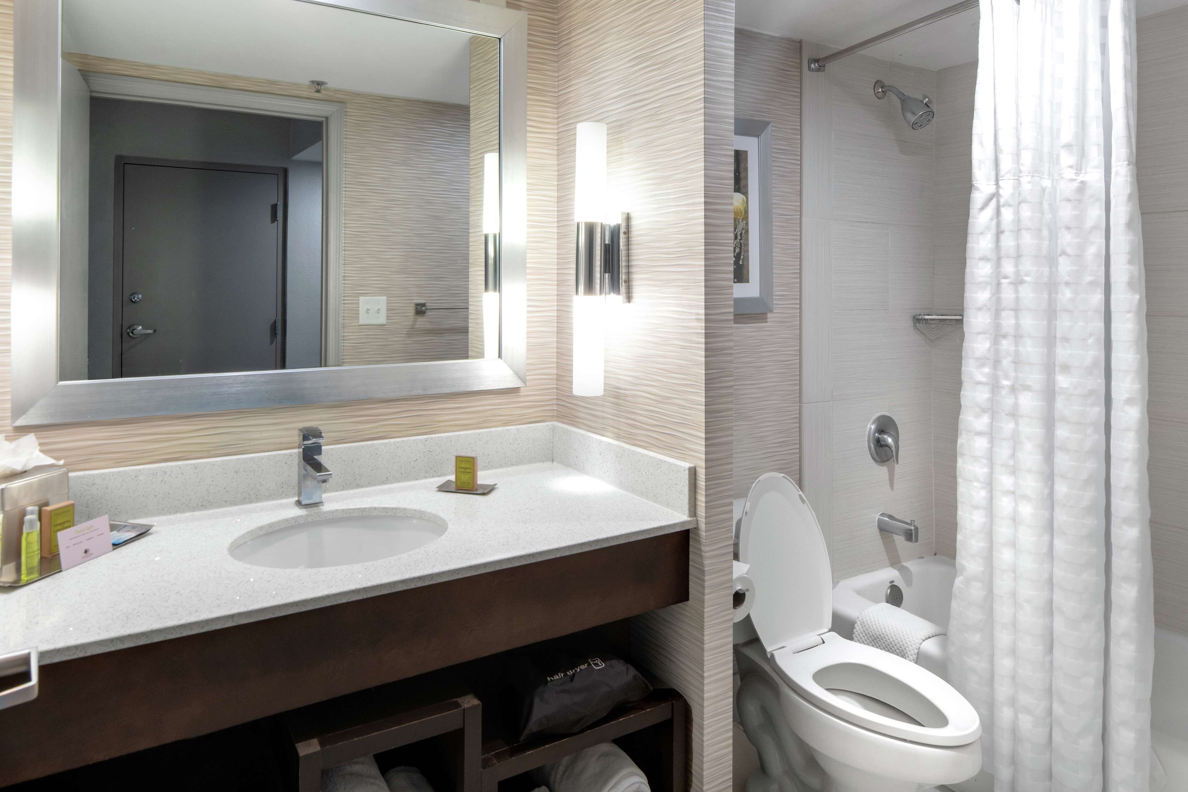 Foto - DoubleTree by Hilton Hotel Jacksonville Airport