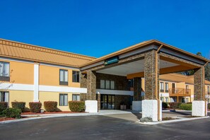 Exterior - Quality Inn & Suites Richburg I-77 (Richburg)