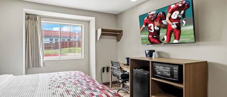 Suite, 1 King Bed, Non Smoking | Desk, blackout drapes, iron/ironing board, WiFi (free)