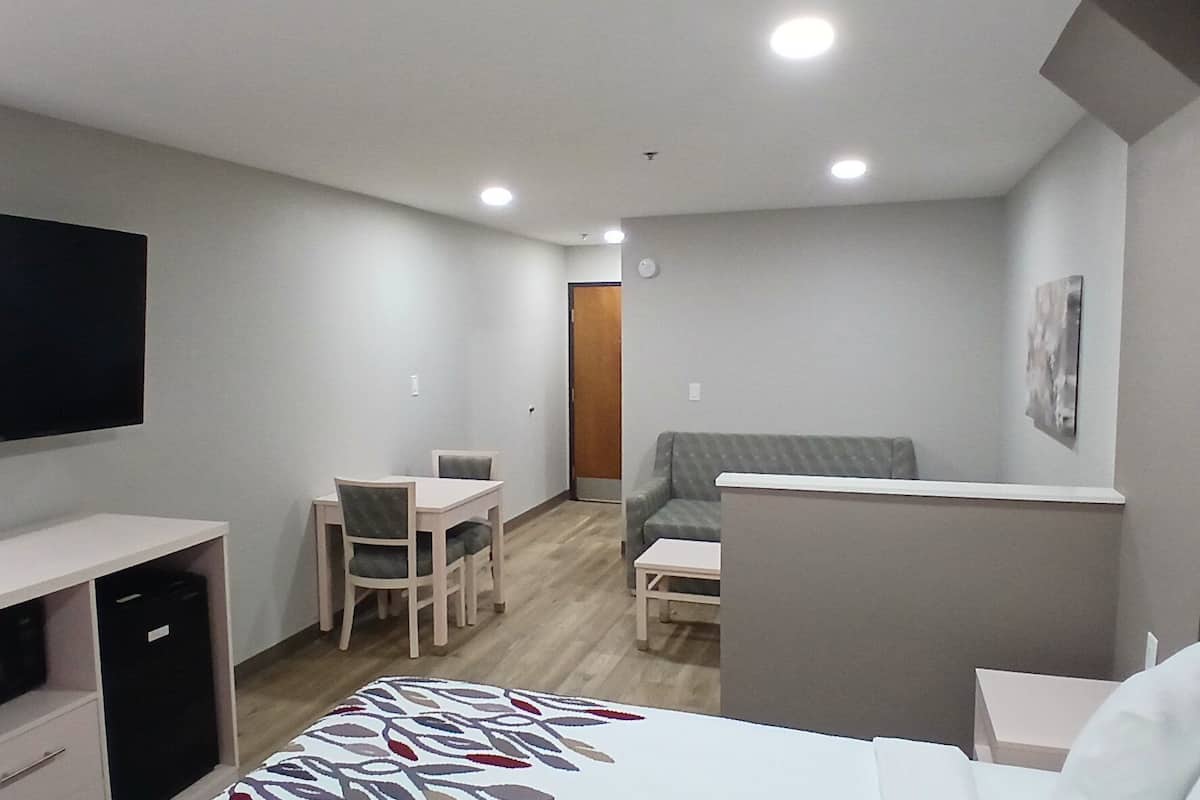 Desk, blackout curtains, iron/ironing board, free WiFi