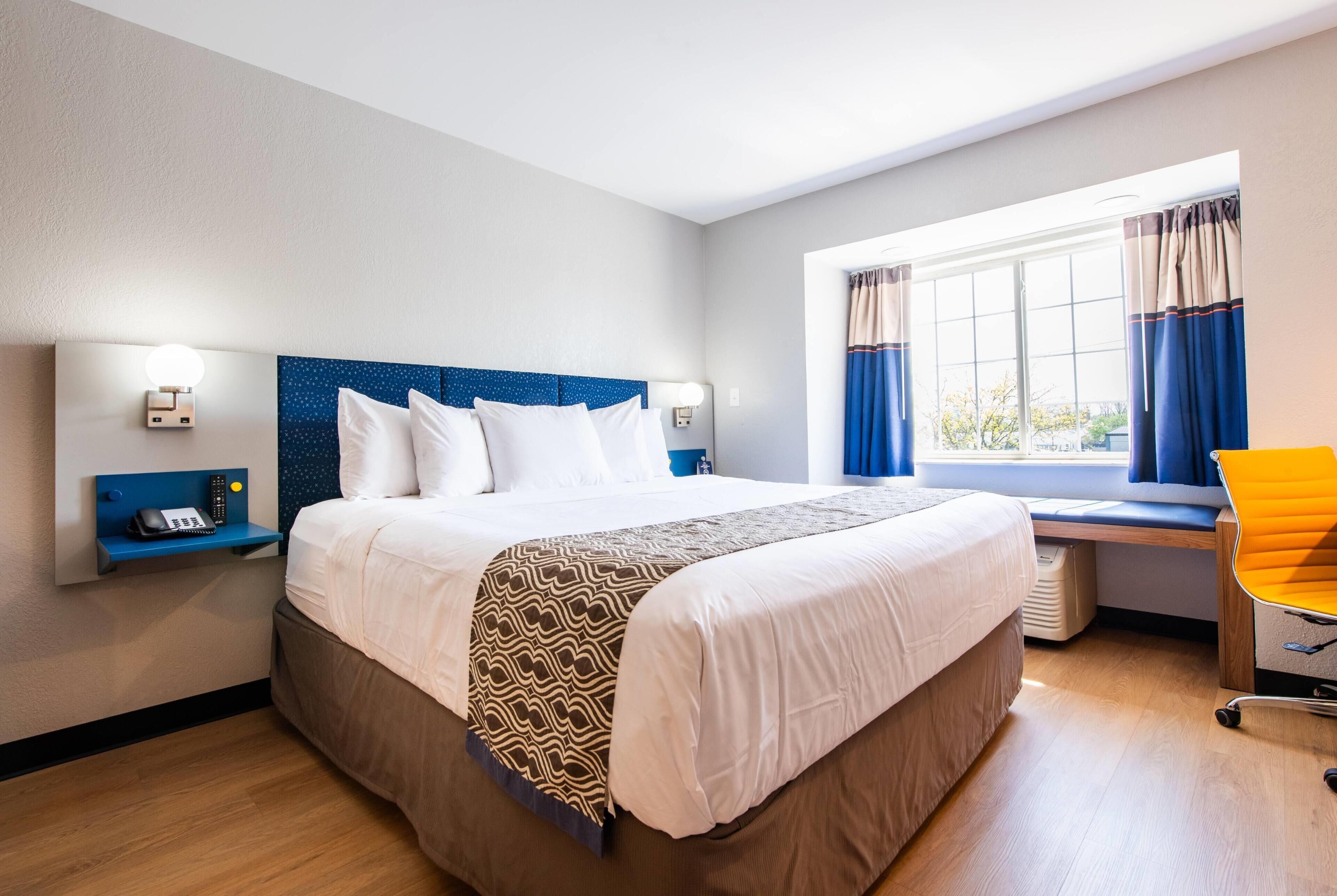 Studio Suite, 1 King Bed, Non Smoking