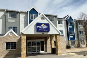Exterior - Microtel Inn & Suites by Wyndham Denver Airport (Denver)