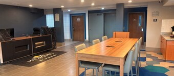 Microtel Inn & Suites by Wyndham Denver Airport