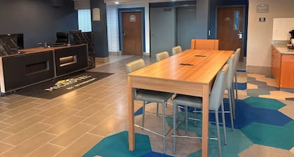 Microtel Inn & Suites by Wyndham Denver Airport