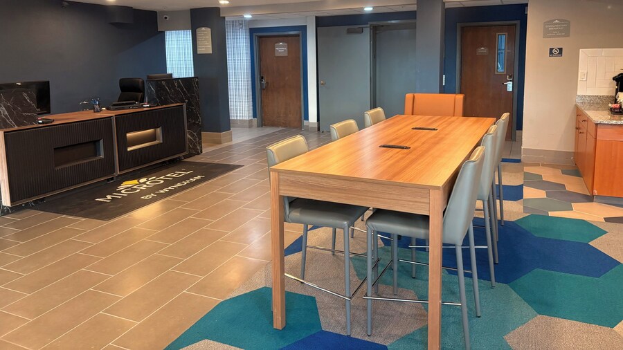 Microtel Inn & Suites by Wyndham Denver Airport