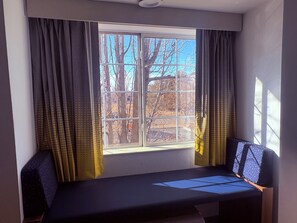 标准房, 1 张特大床 | 办公桌、免费 WiFi、床单