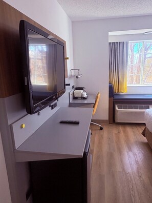 Desk, free WiFi, bed sheets